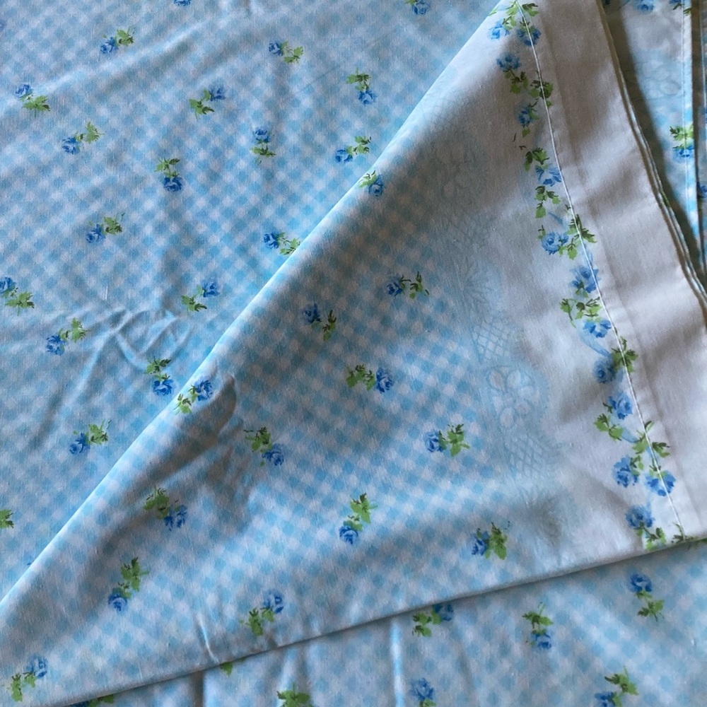Vintage blue floral and gingham full flat sheet